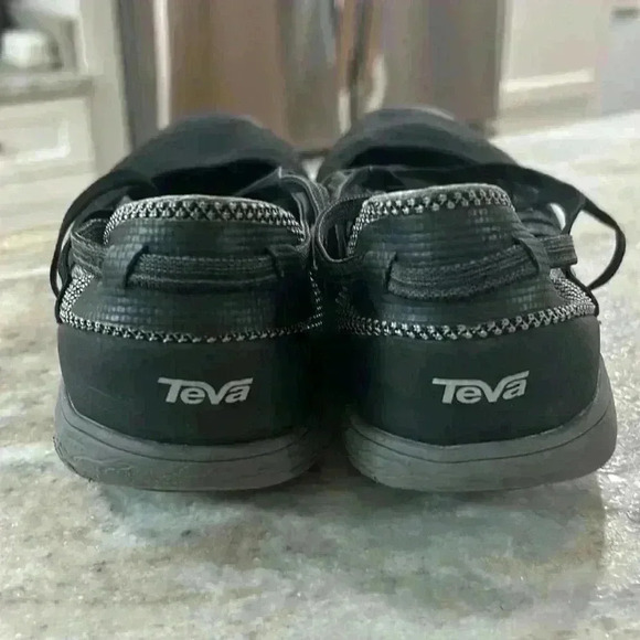 Teva 1018308 Hydro Life Slip On Strappy Flats Shoes / Sandals Black Women’s US12 - Picture 3 of 14